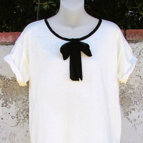 J Crew roll-sleeve tee with silk bow M - Picture 3 of 7